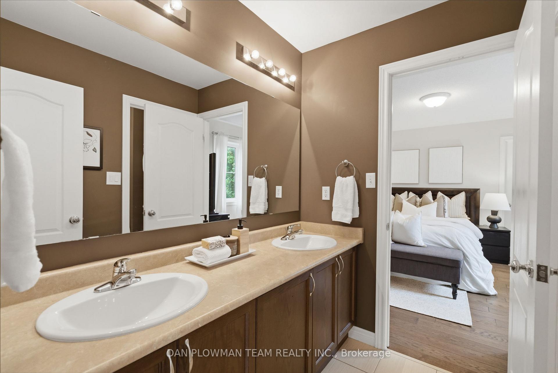Photo 31 of 2243 Pilgrim Square, Oshawa, Windfields — HOMEH