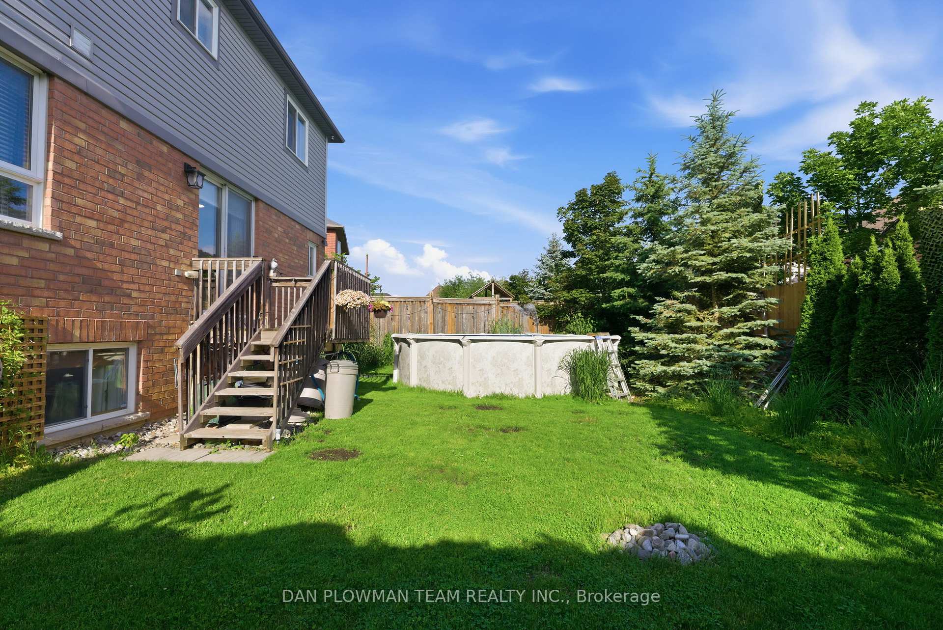 Photo 44 of 2243 Pilgrim Square, Oshawa, Windfields — HOMEH