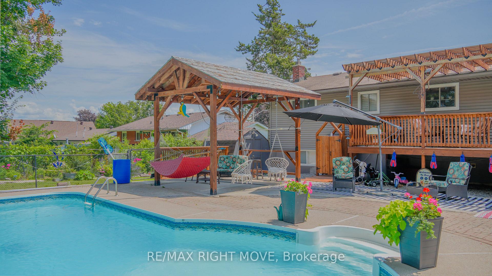 Photo 8 of 424 Homewood Avenue, Orillia — HOMEH