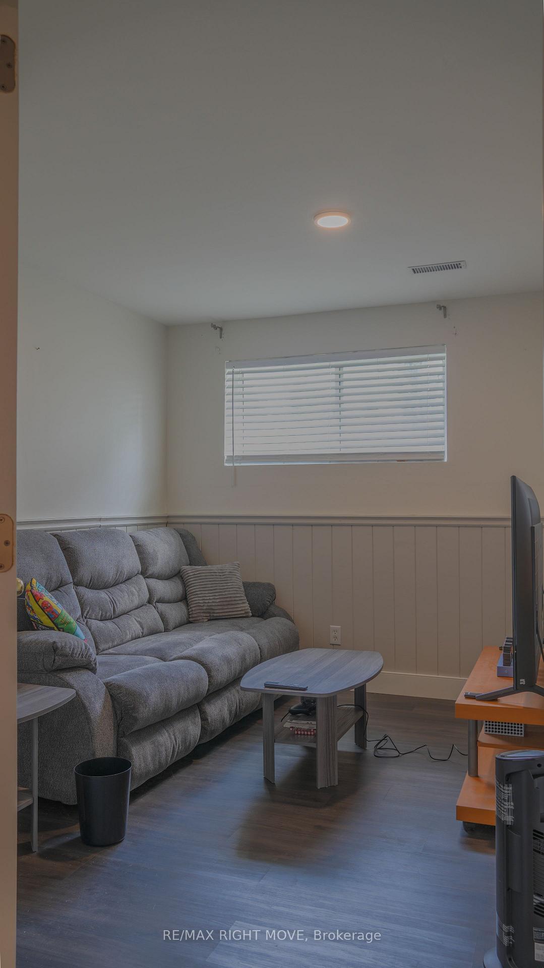 Photo 33 of 424 Homewood Avenue, Orillia — HOMEH