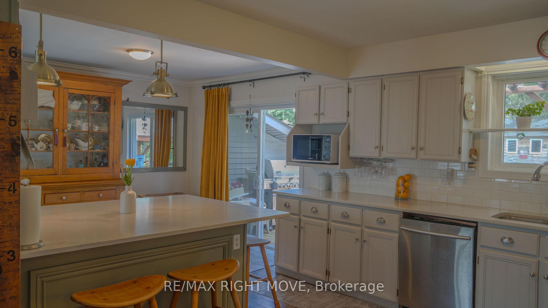 Photo 18 of 424 Homewood Avenue, Orillia — HOMEH