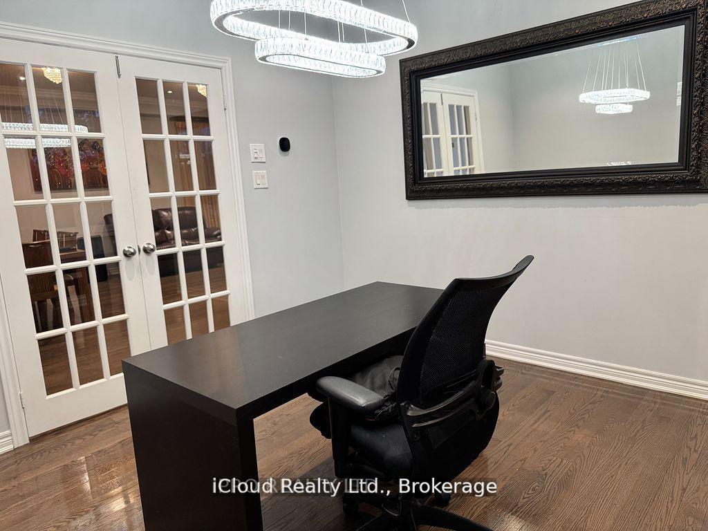 Photo 13 of 27 Tysonville Circle, Brampton, Northwest Brampton — HOMEH