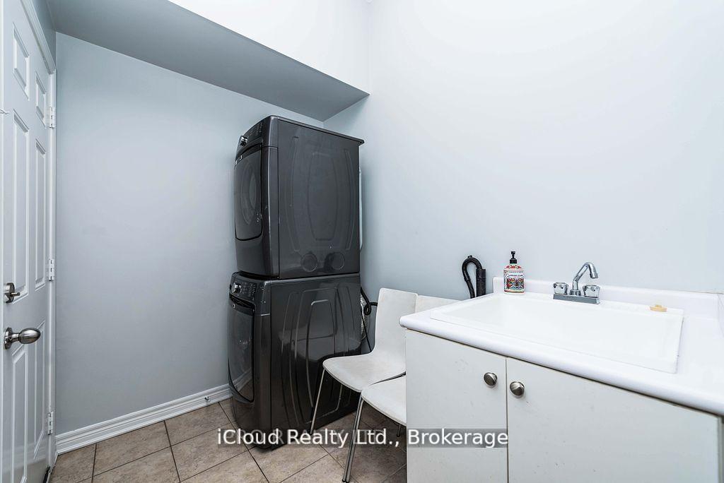 Photo 20 of 27 Tysonville Circle, Brampton, Northwest Brampton — HOMEH