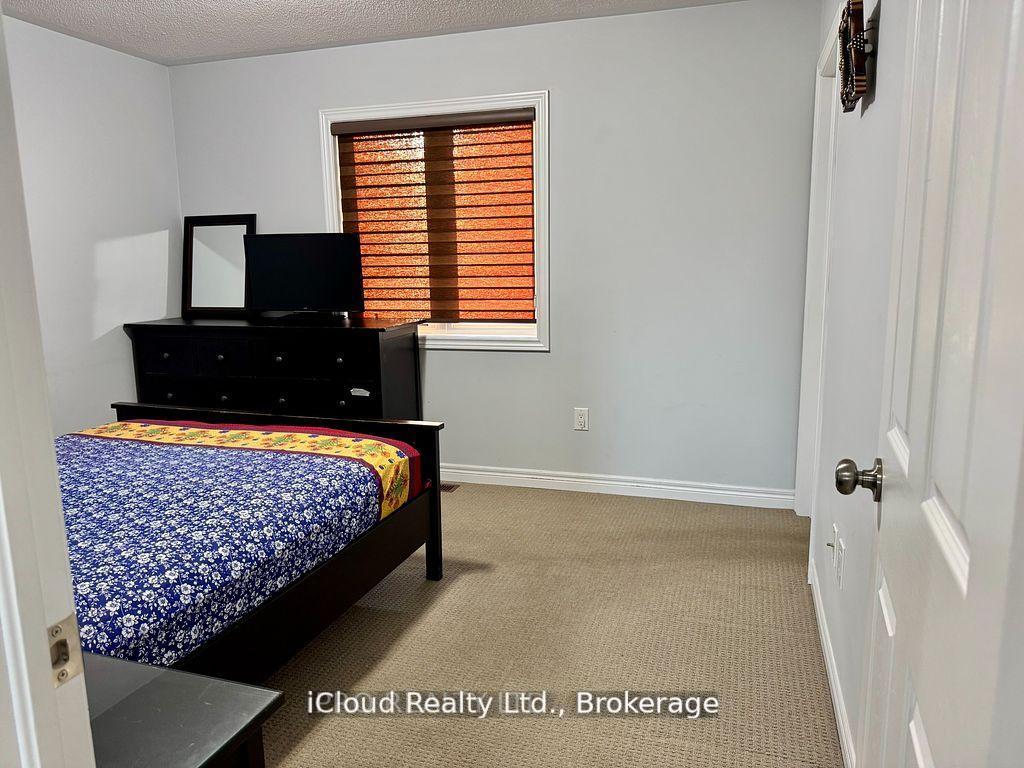 Photo 28 of 27 Tysonville Circle, Brampton, Northwest Brampton — HOMEH