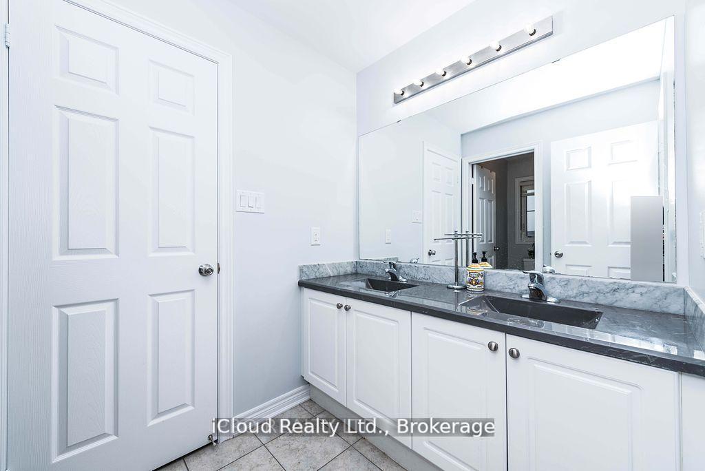 Photo 35 of 27 Tysonville Circle, Brampton, Northwest Brampton — HOMEH