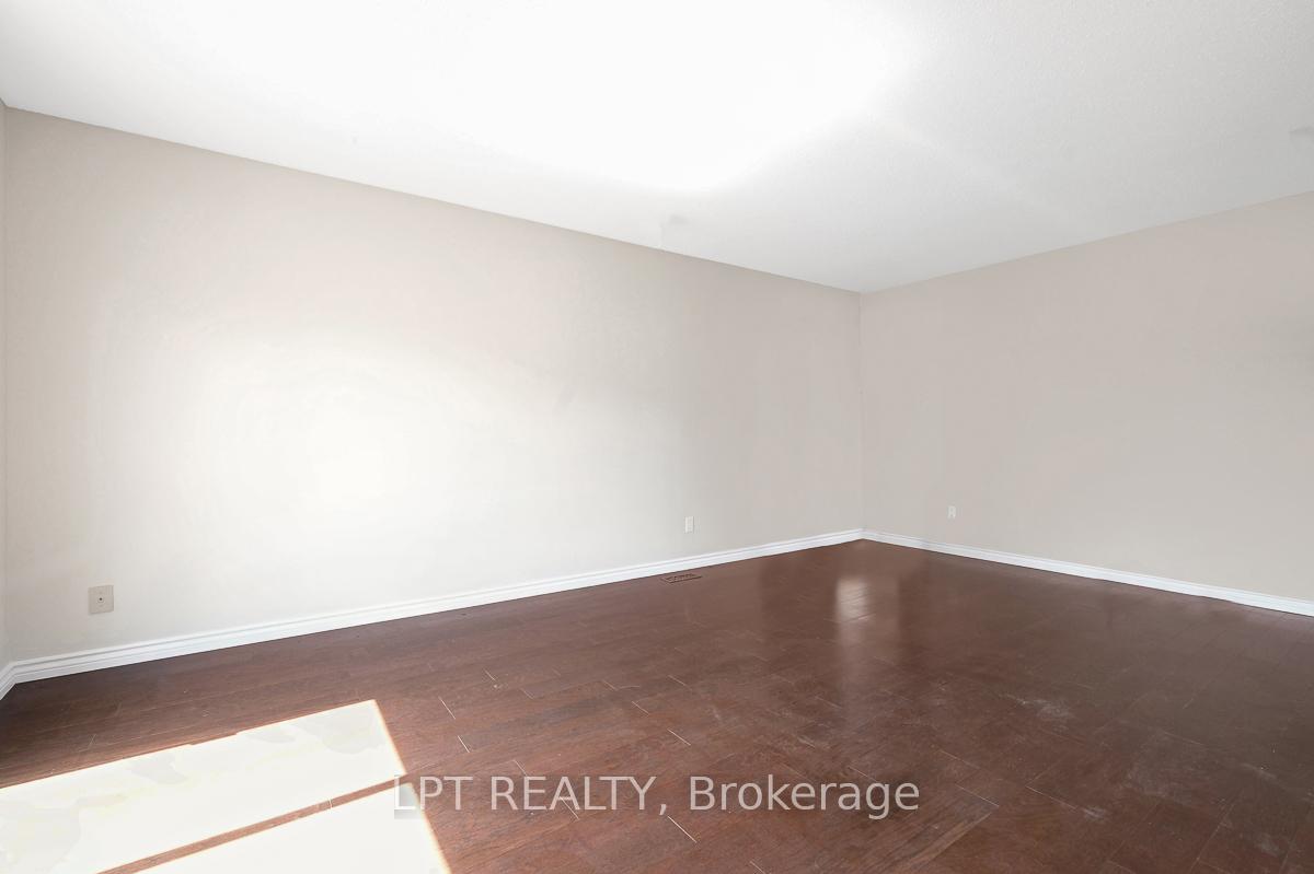 Photo 6 of Unit 1, 3501 Aladdin Lane, Ottawa, Blossom Park/Kemp Park/Findlay Creek — HOMEH