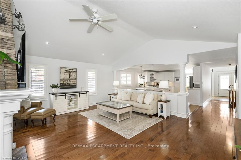 Photo 15 of 27 Carver Drive, Hamilton, Binbrook — HOMEH