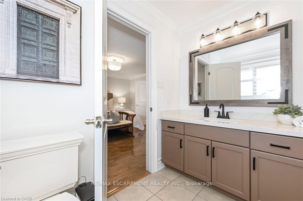 Photo 20 of 27 Carver Drive, Hamilton, Binbrook — HOMEH