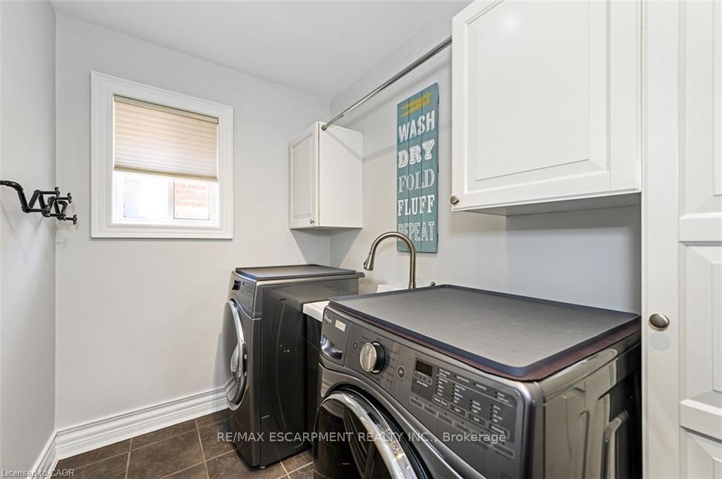 Photo 23 of 27 Carver Drive, Hamilton, Binbrook — HOMEH