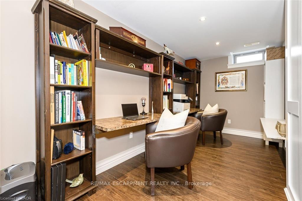 Photo 27 of 27 Carver Drive, Hamilton, Binbrook — HOMEH
