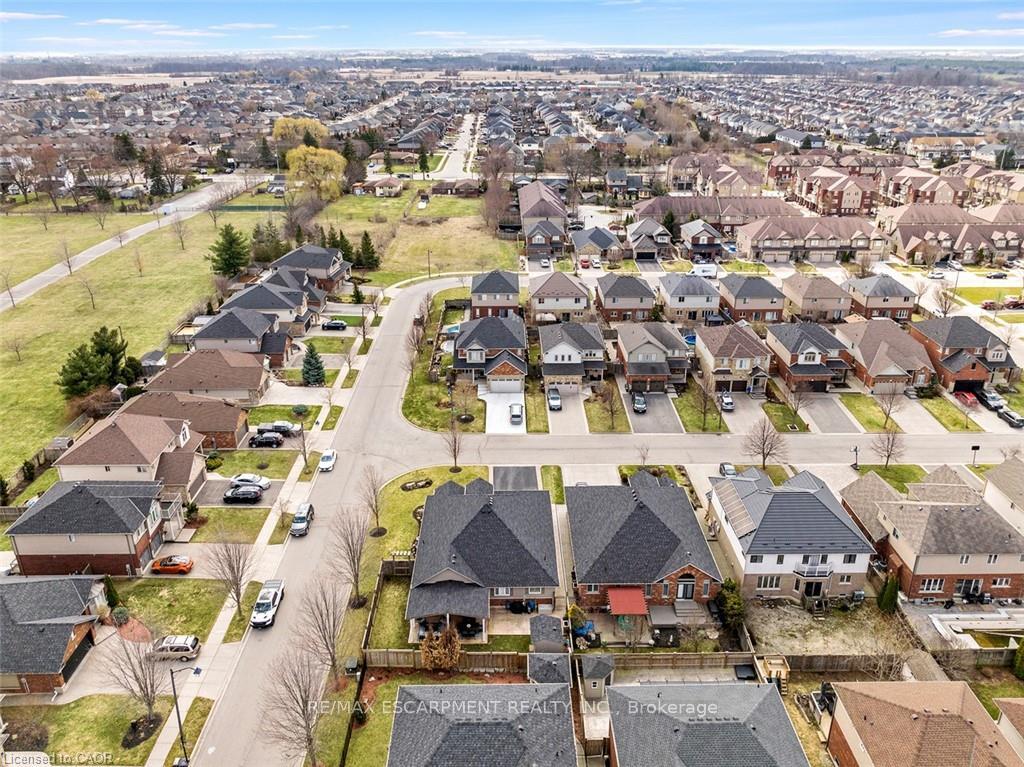 Photo 46 of 27 Carver Drive, Hamilton, Binbrook — HOMEH