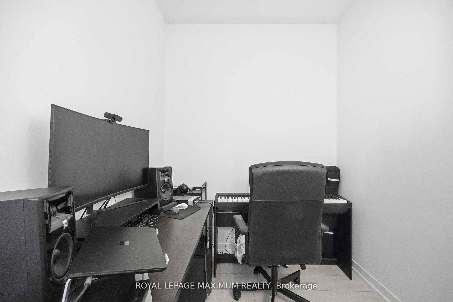 Photo 9 of Unit 5512, 5 Buttermill Avenue, Vaughan, Vaughan Corporate Centre — HOMEH