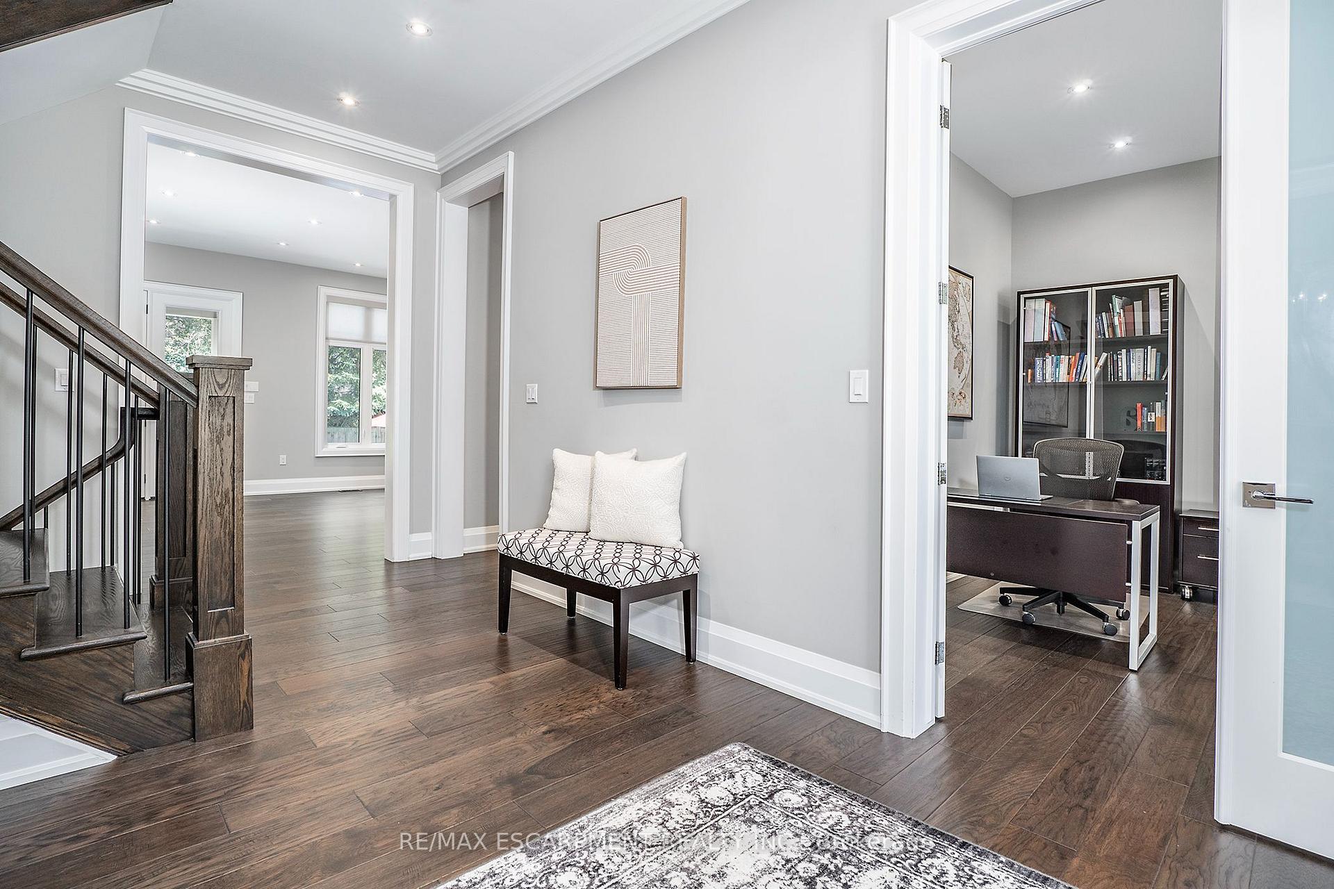 Photo 3 of 71 Lloyminn Avenue, Hamilton, Ancaster — HOMEH