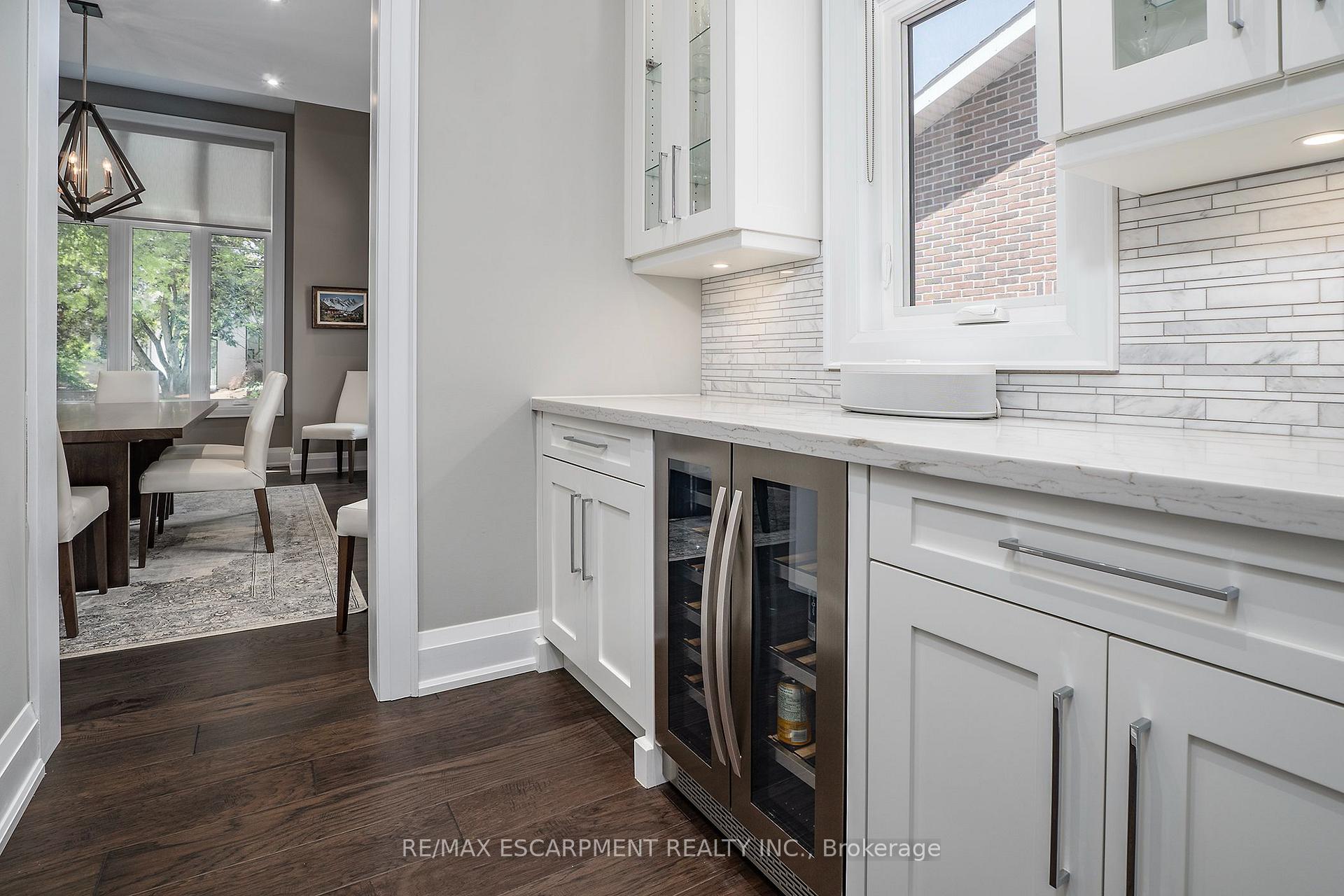 Photo 8 of 71 Lloyminn Avenue, Hamilton, Ancaster — HOMEH