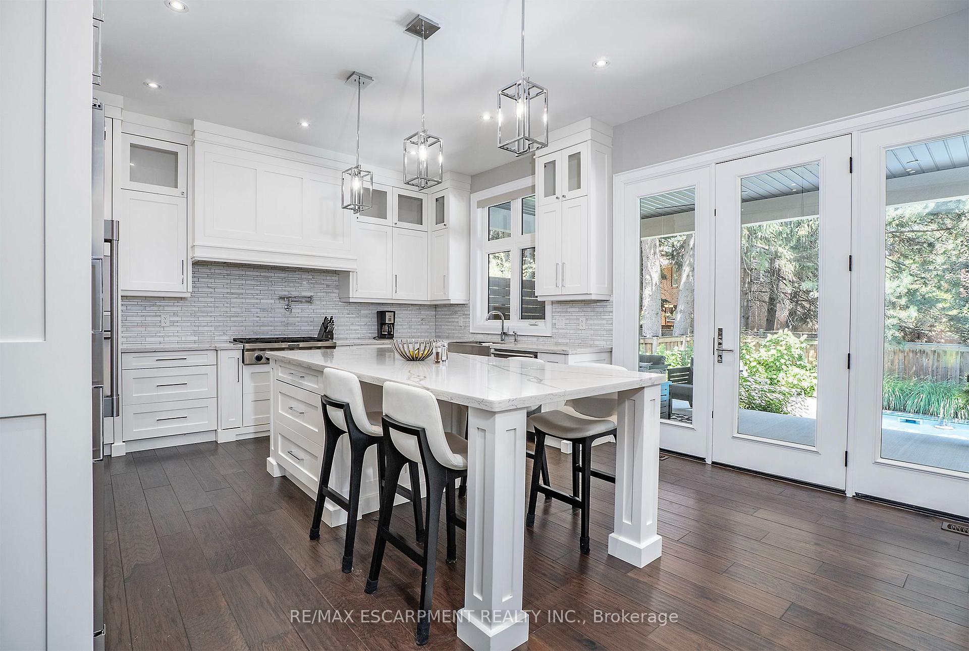 Photo 11 of 71 Lloyminn Avenue, Hamilton, Ancaster — HOMEH