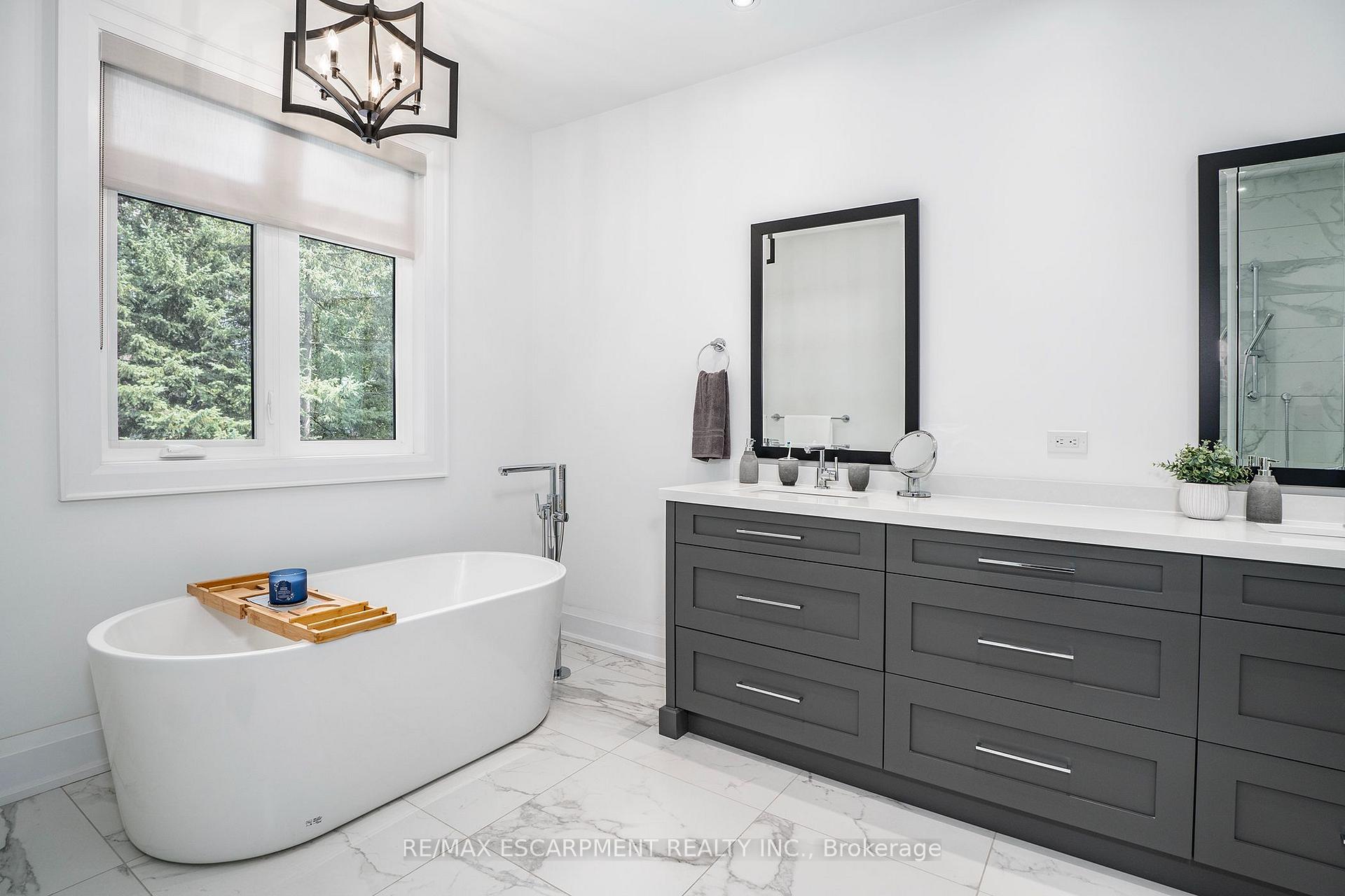 Photo 17 of 71 Lloyminn Avenue, Hamilton, Ancaster — HOMEH