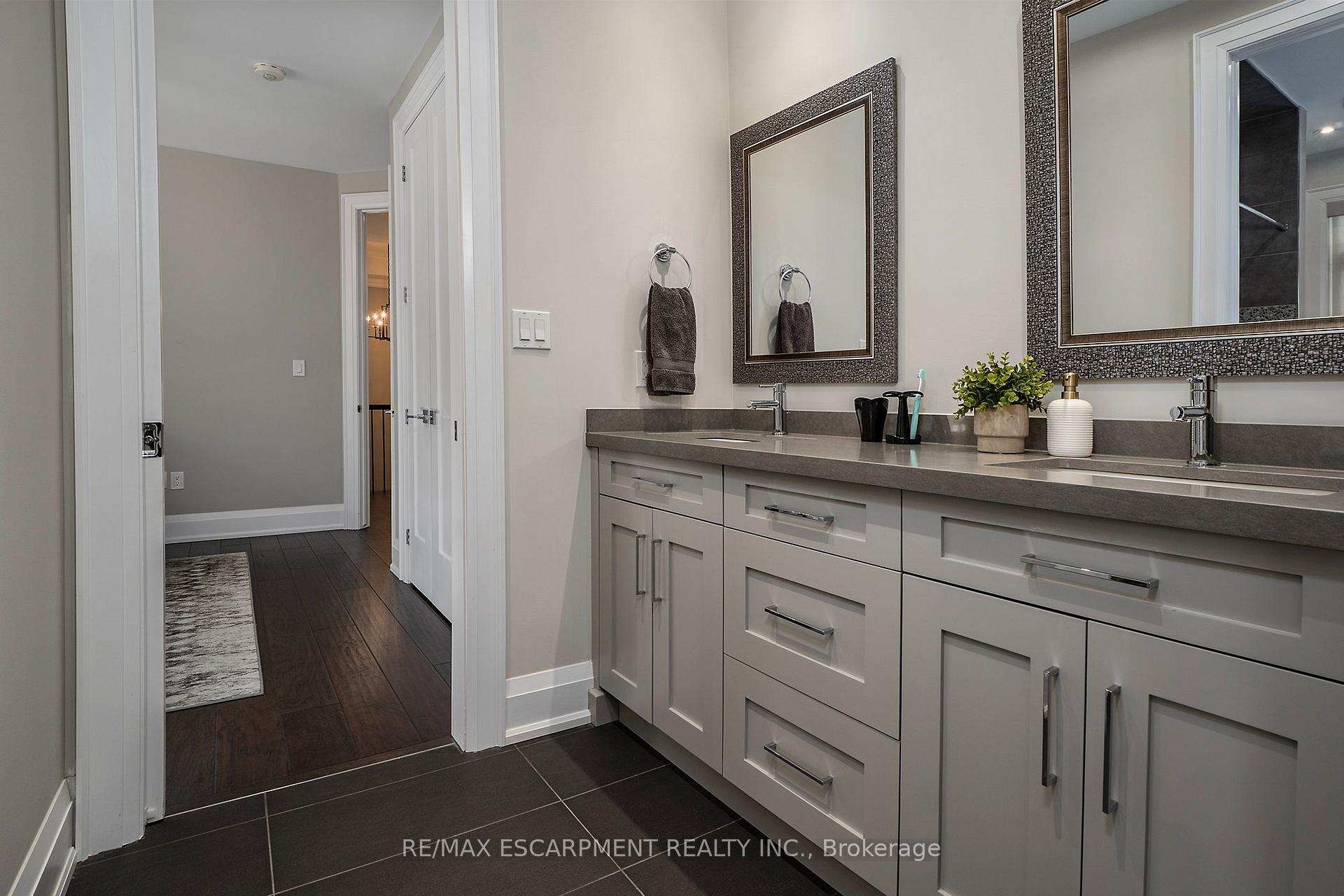 Photo 20 of 71 Lloyminn Avenue, Hamilton, Ancaster — HOMEH