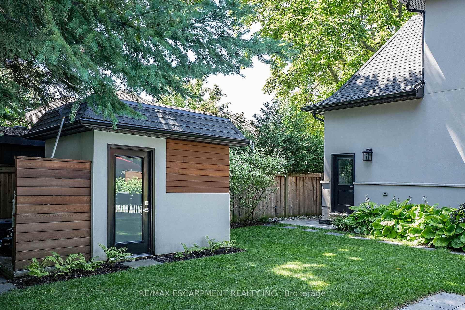 Photo 37 of 71 Lloyminn Avenue, Hamilton, Ancaster — HOMEH