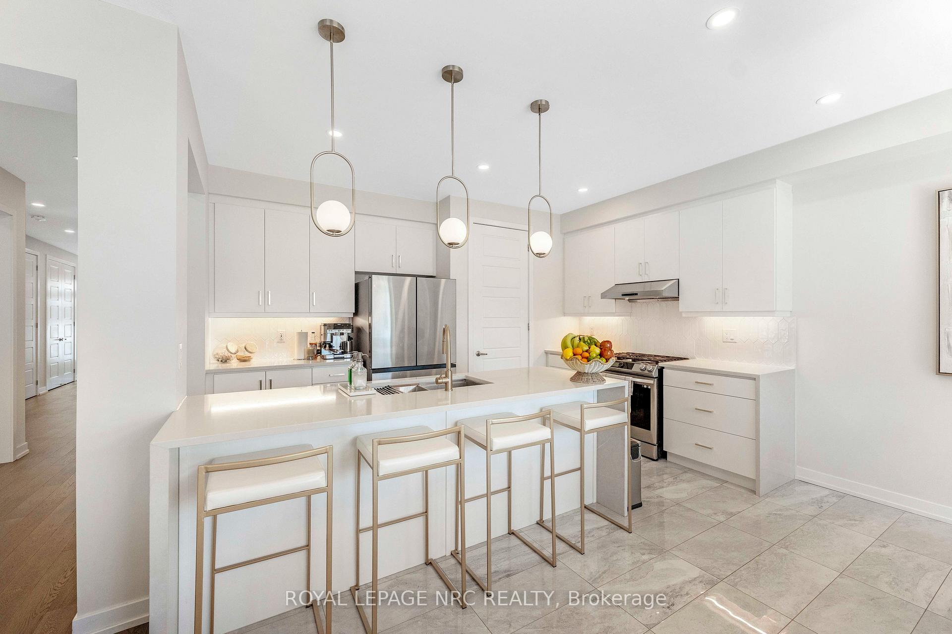 Photo 10 of 66 Sunflower Crescent, Thorold, Hurricane/Merrittville — HOMEH