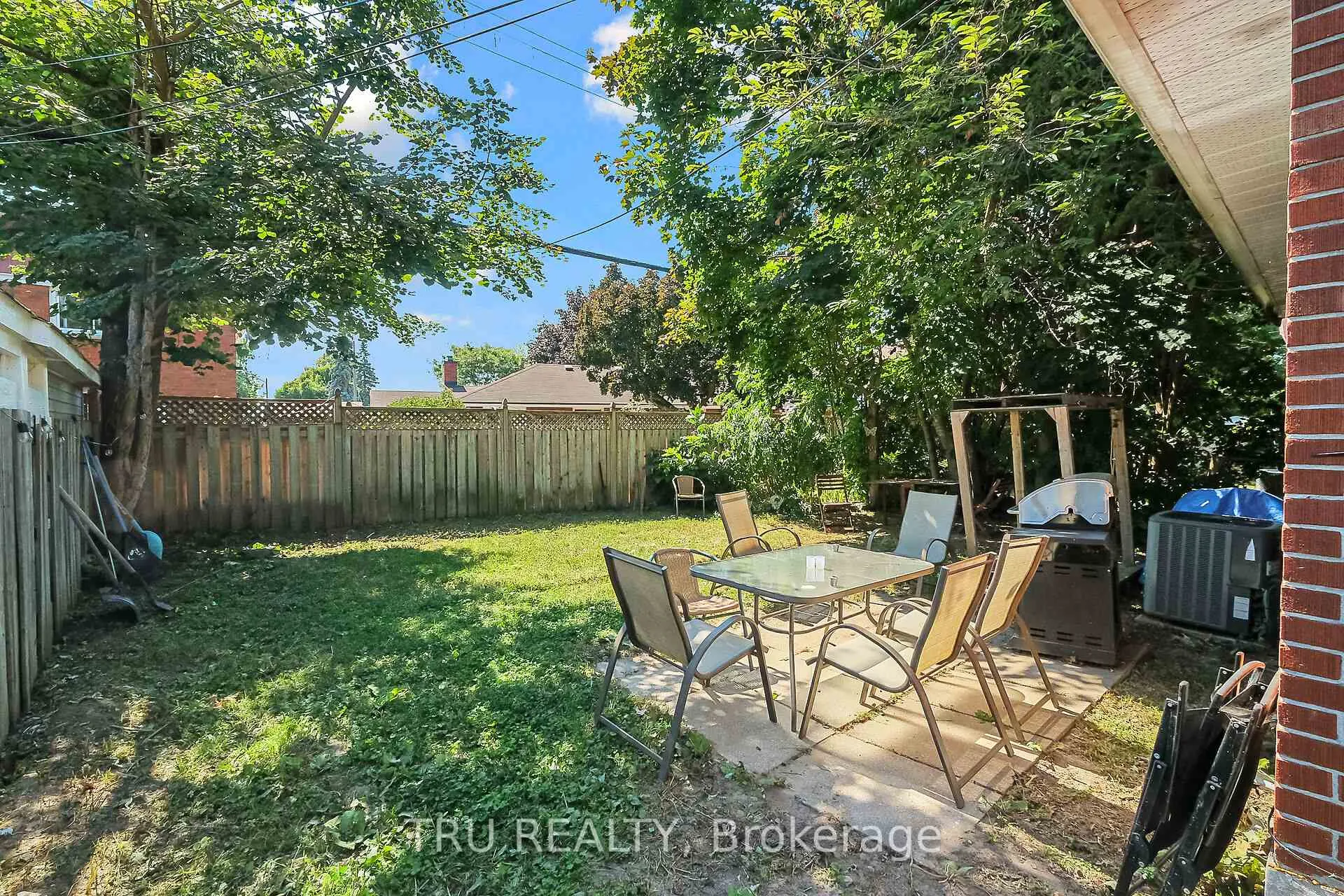 Photo 29 of Unit A, 2428 Iris Street, Ottawa, Parkway Park — HOMEH