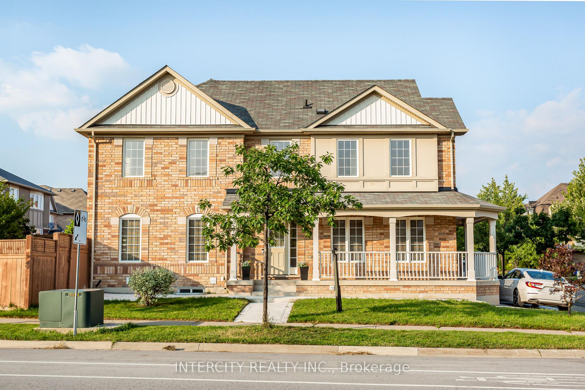 Photo 1 of 689 Ambroise Crescent N, Milton, Coates — HOMEH