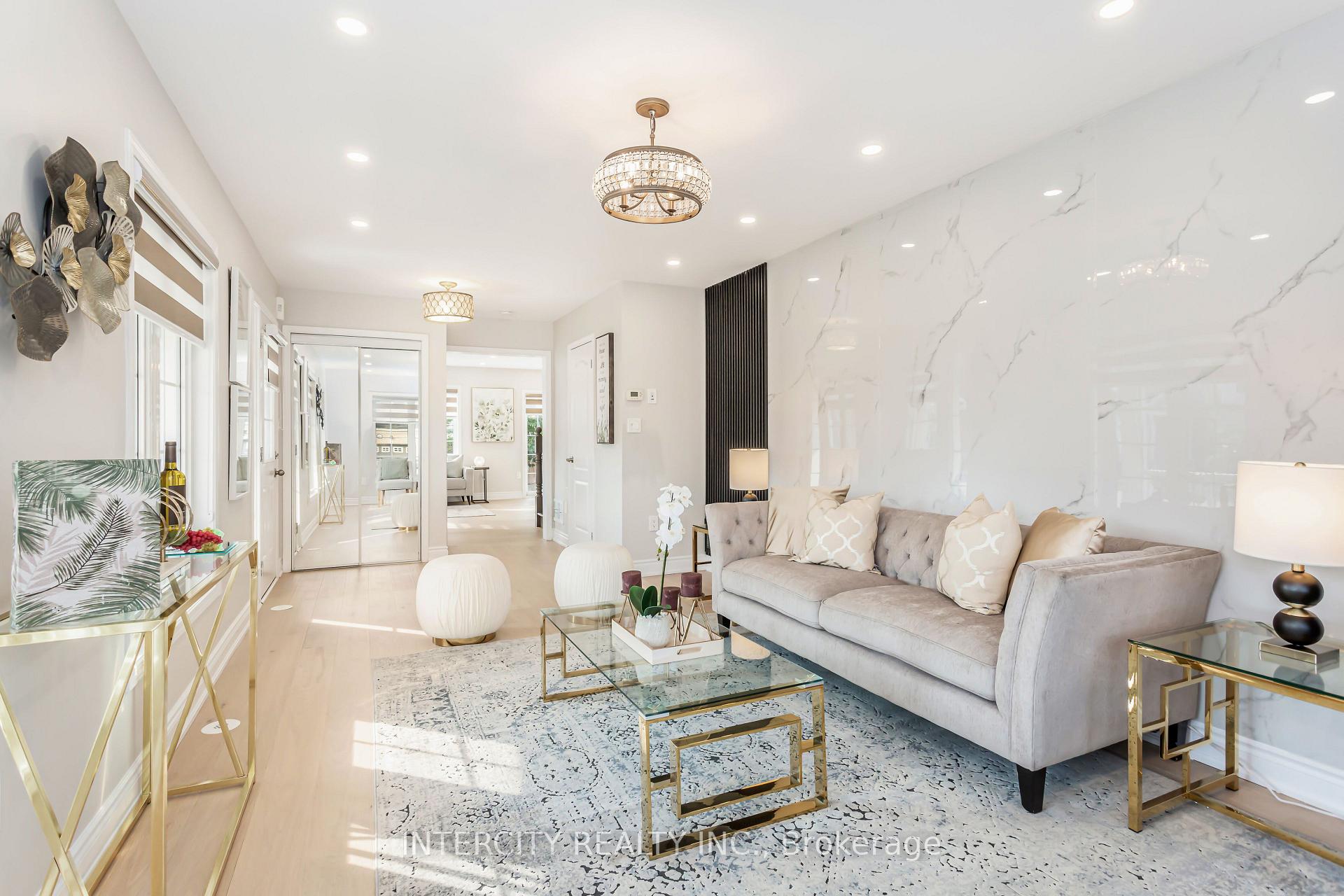 Photo 8 of 689 Ambroise Crescent N, Milton, Coates — HOMEH