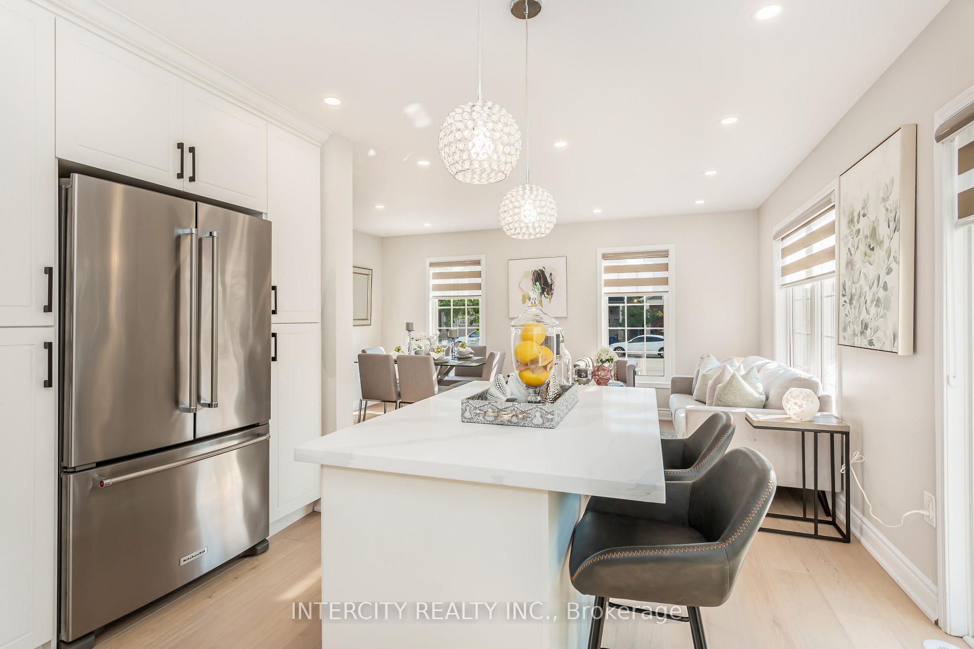 Photo 31 of 689 Ambroise Crescent N, Milton, Coates — HOMEH