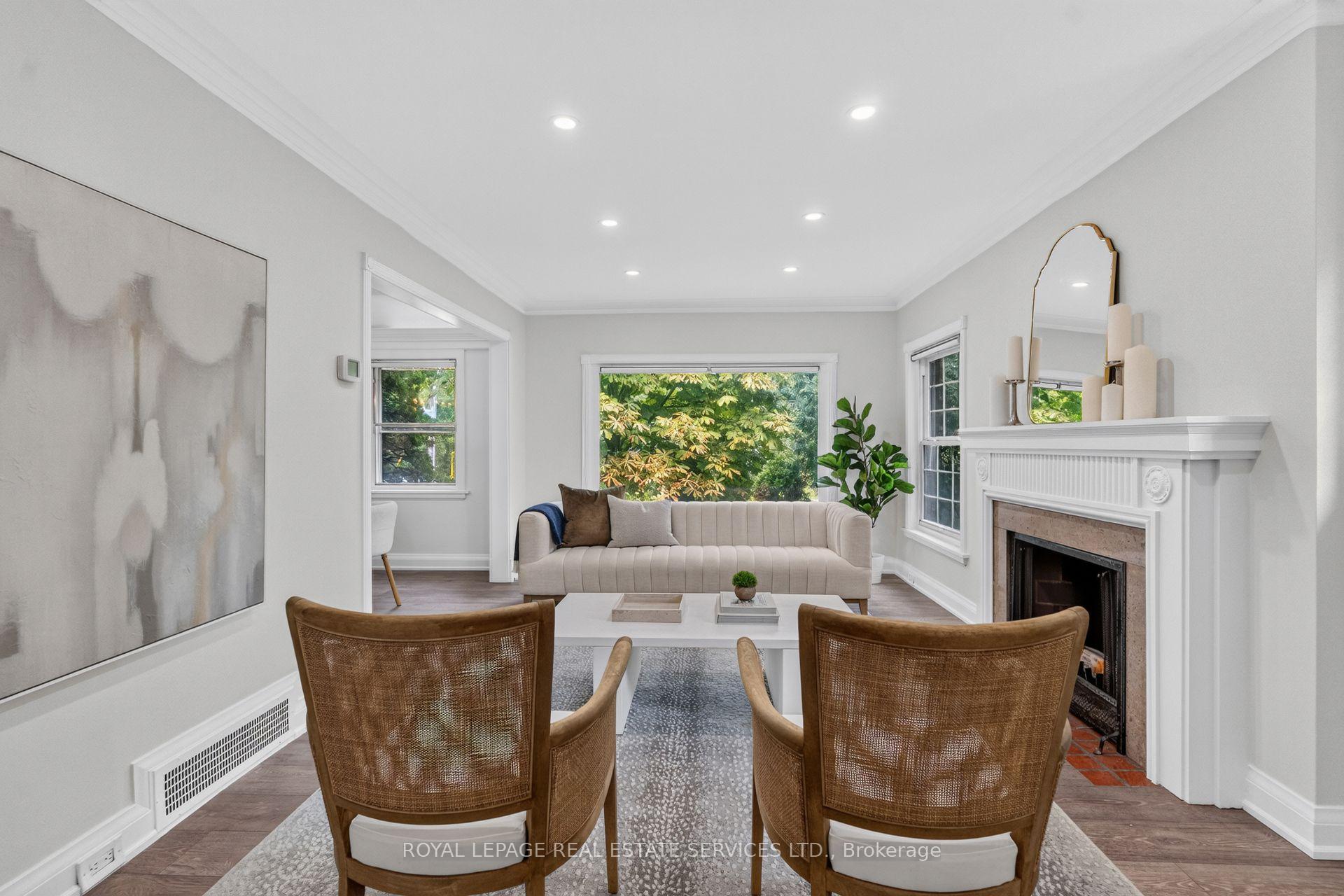 Photo 4 of 2 Glenroy Avenue, Etobicoke, Stonegate-Queensway — HOMEH