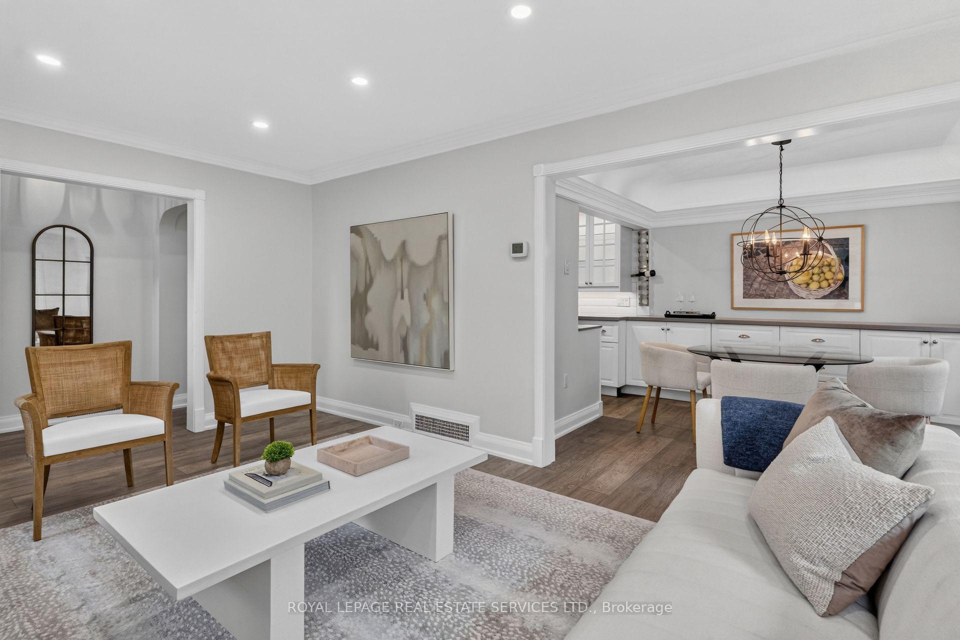 Photo 7 of 2 Glenroy Avenue, Etobicoke, Stonegate-Queensway — HOMEH