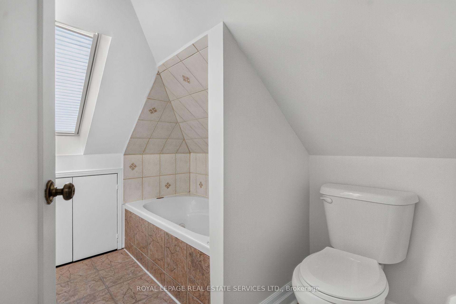 Photo 23 of 2 Glenroy Avenue, Etobicoke, Stonegate-Queensway — HOMEH