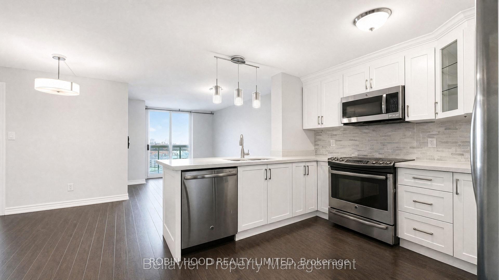 Front of Unit 807, 323 Richmond Street
