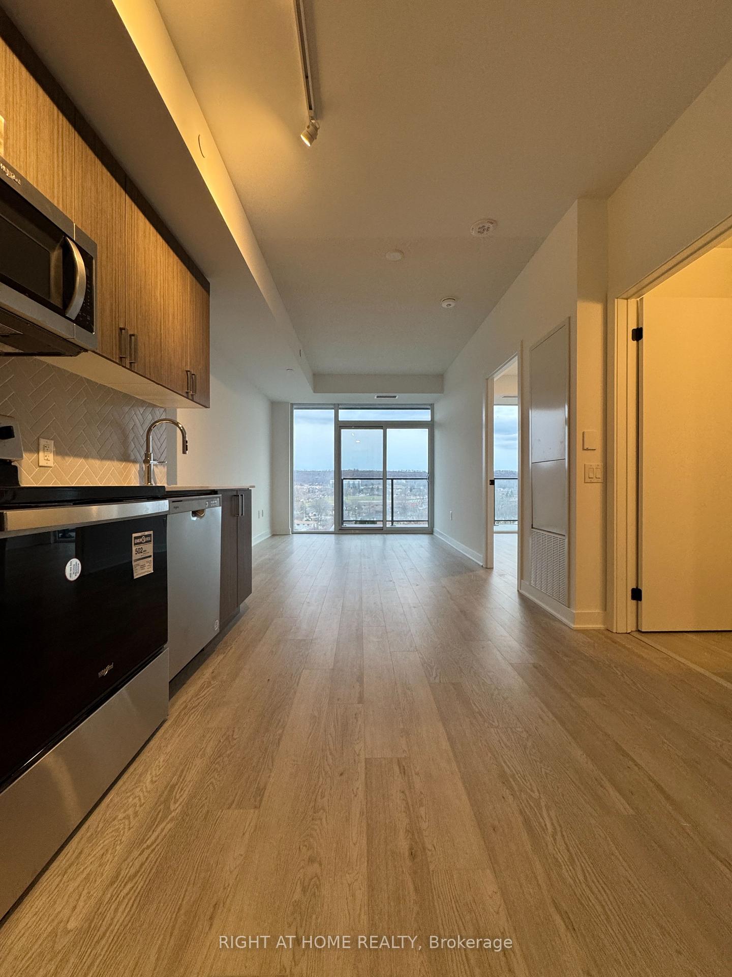 Photo 4 of Unit 704, 2782 Barton Street, Hamilton, Riverdale — HOMEH