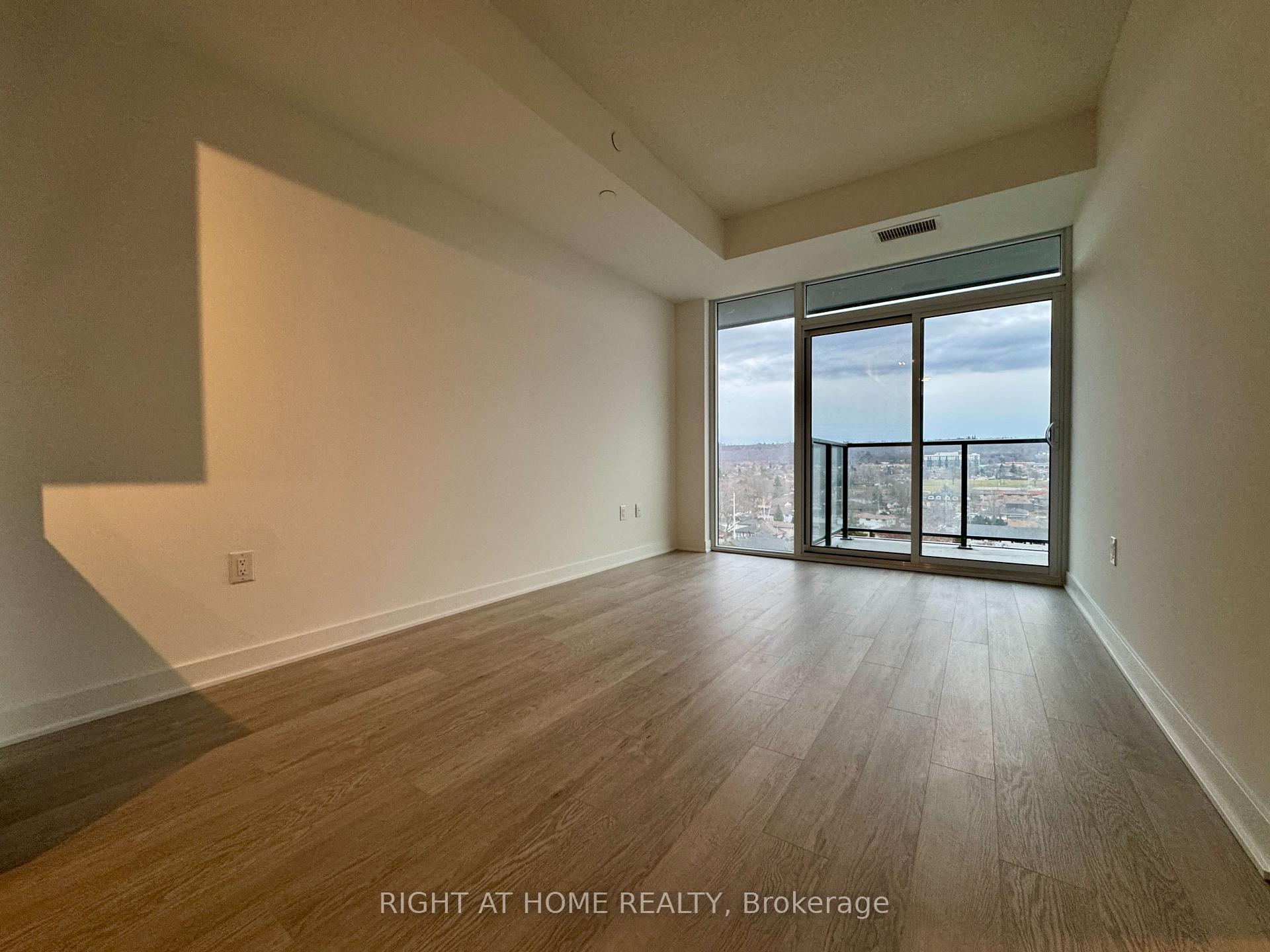 Photo 8 of Unit 704, 2782 Barton Street, Hamilton, Riverdale — HOMEH
