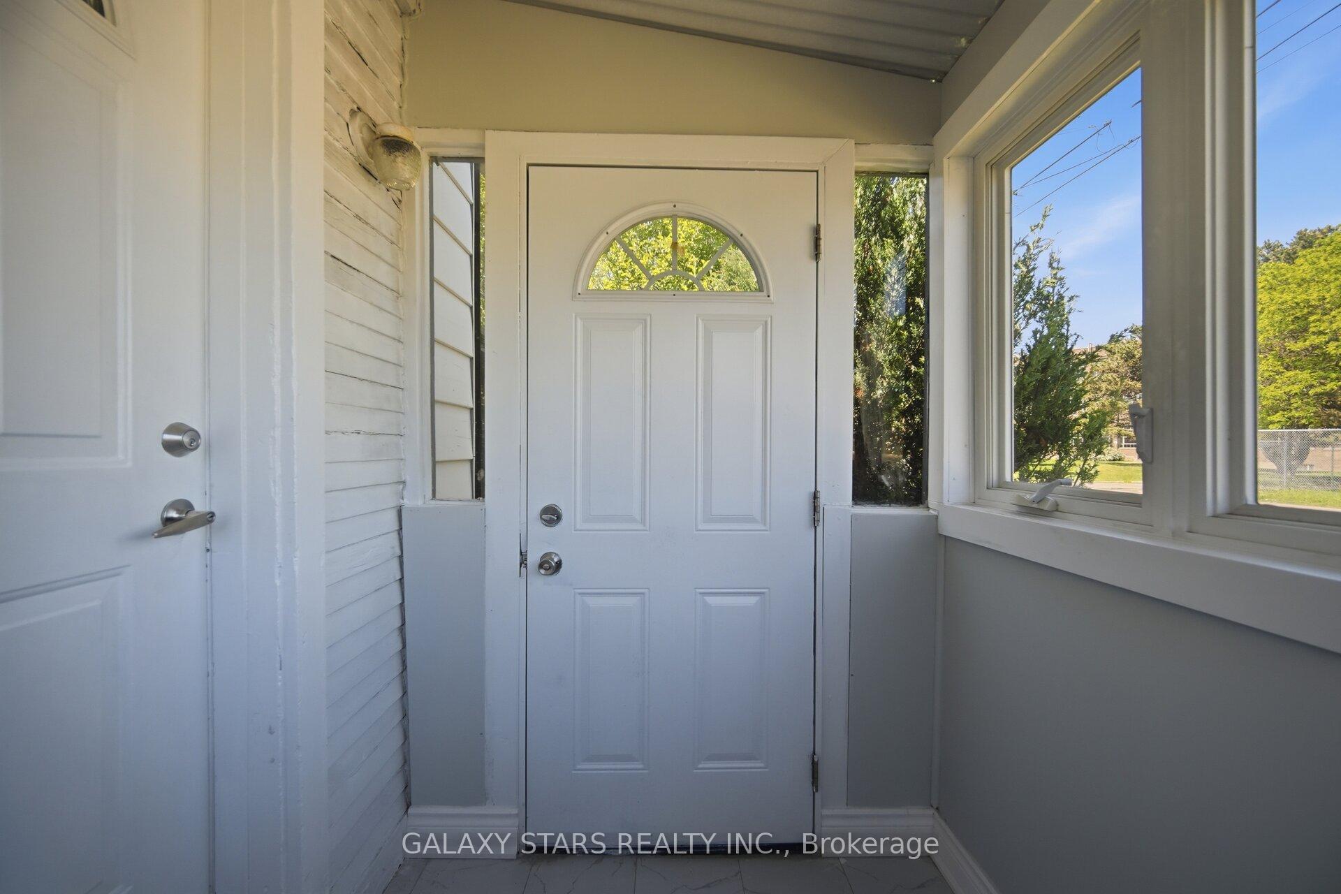 Photo 9 of 61 Paradise Road S, Hamilton, Westdale — HOMEH