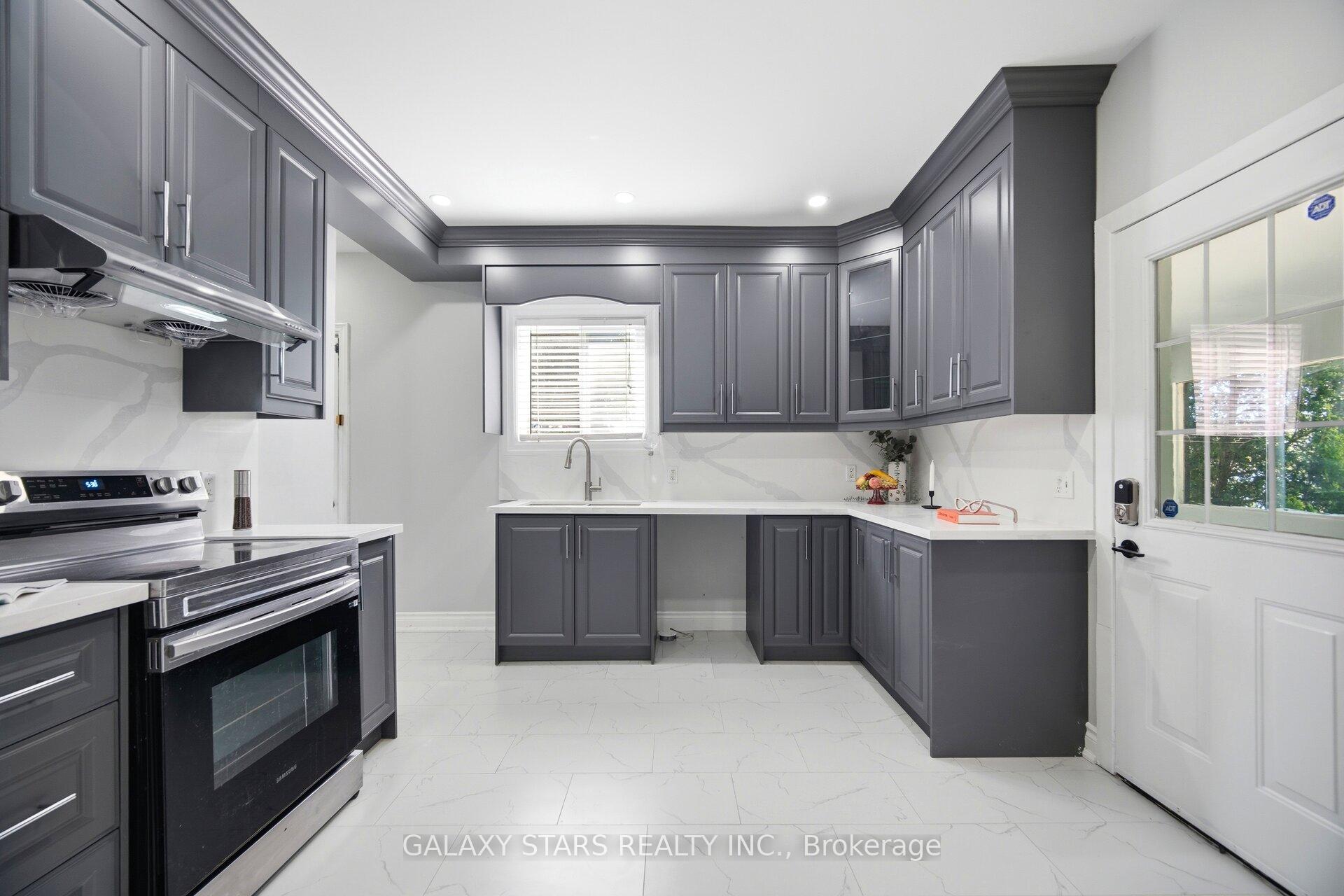 Photo 20 of 61 Paradise Road S, Hamilton, Westdale — HOMEH