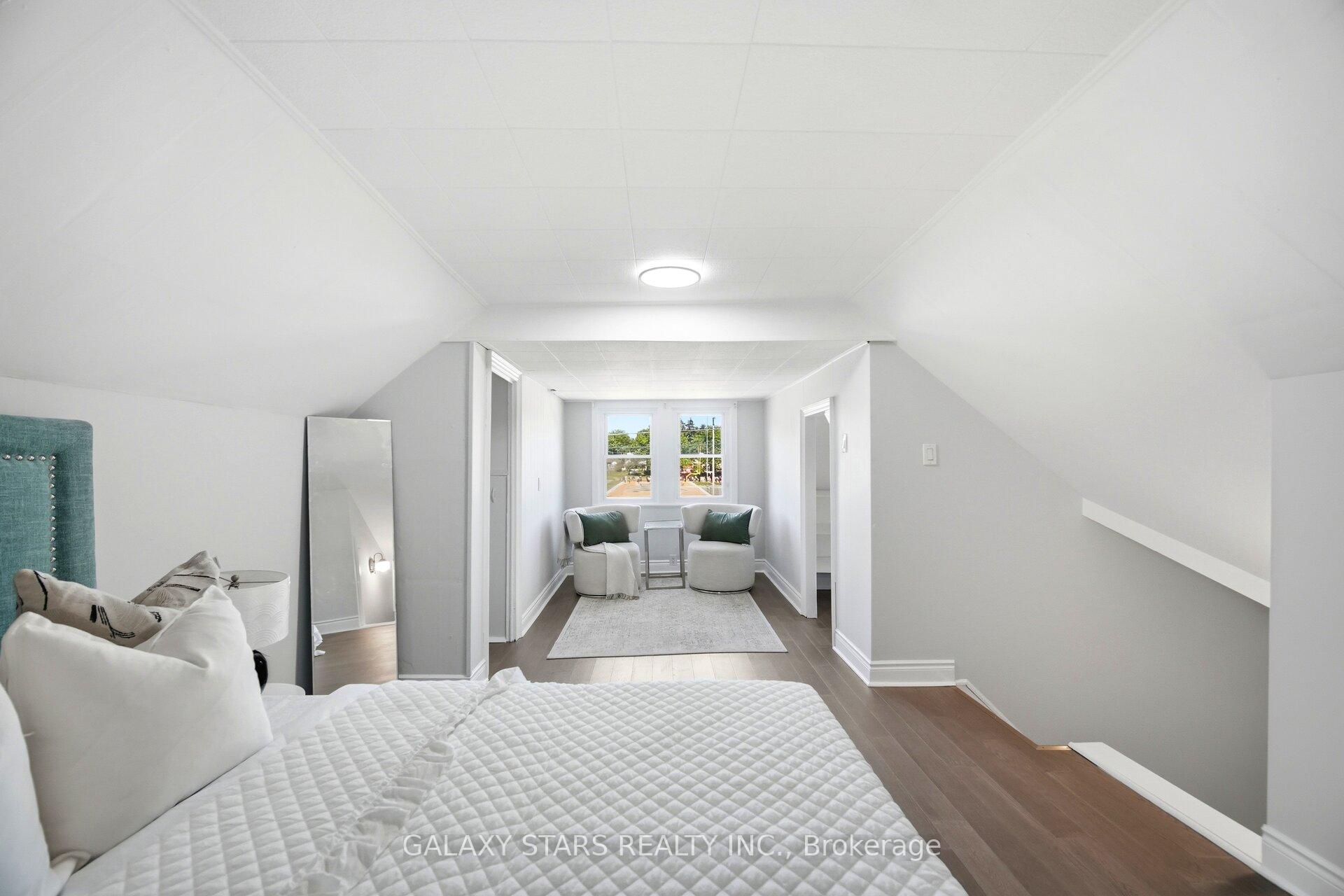 Photo 33 of 61 Paradise Road S, Hamilton, Westdale — HOMEH