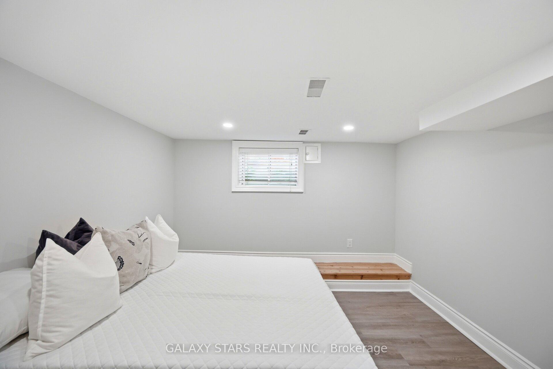 Photo 45 of 61 Paradise Road S, Hamilton, Westdale — HOMEH