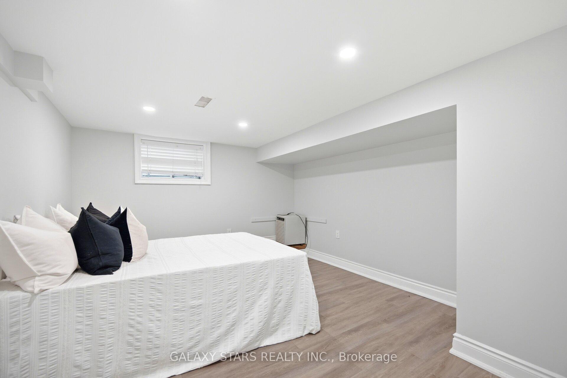 Photo 46 of 61 Paradise Road S, Hamilton, Westdale — HOMEH