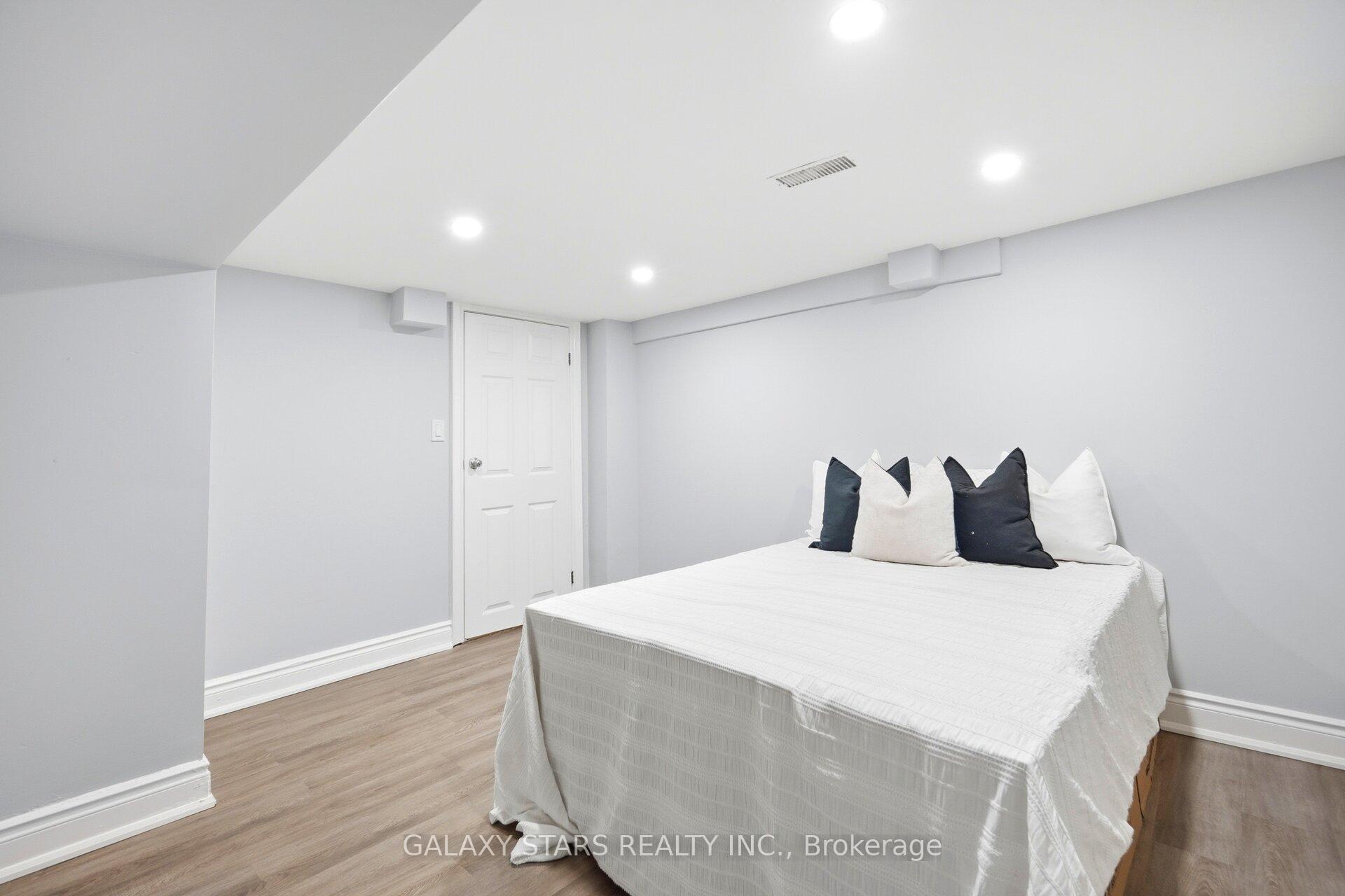 Photo 47 of 61 Paradise Road S, Hamilton, Westdale — HOMEH