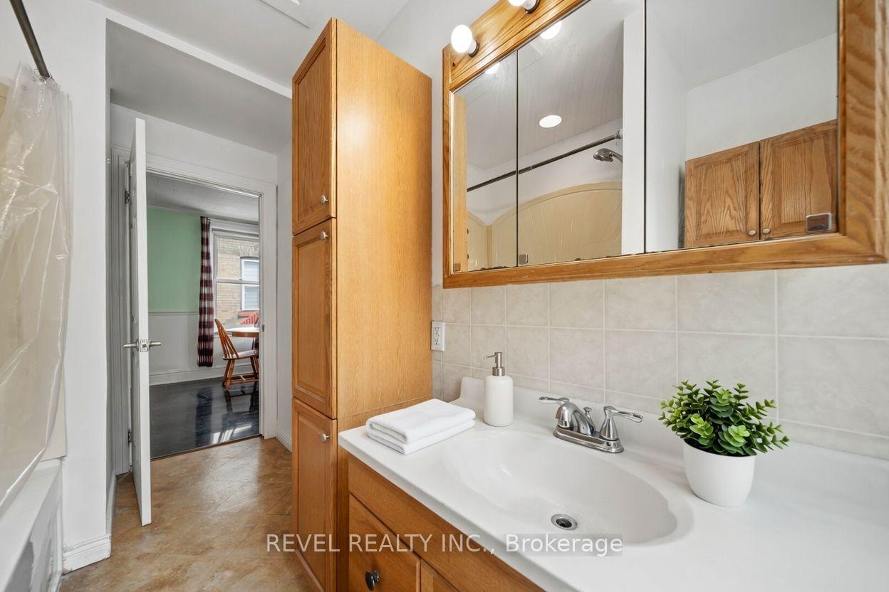 Photo 13 of 7 Maple Street, St. Thomas — HOMEH