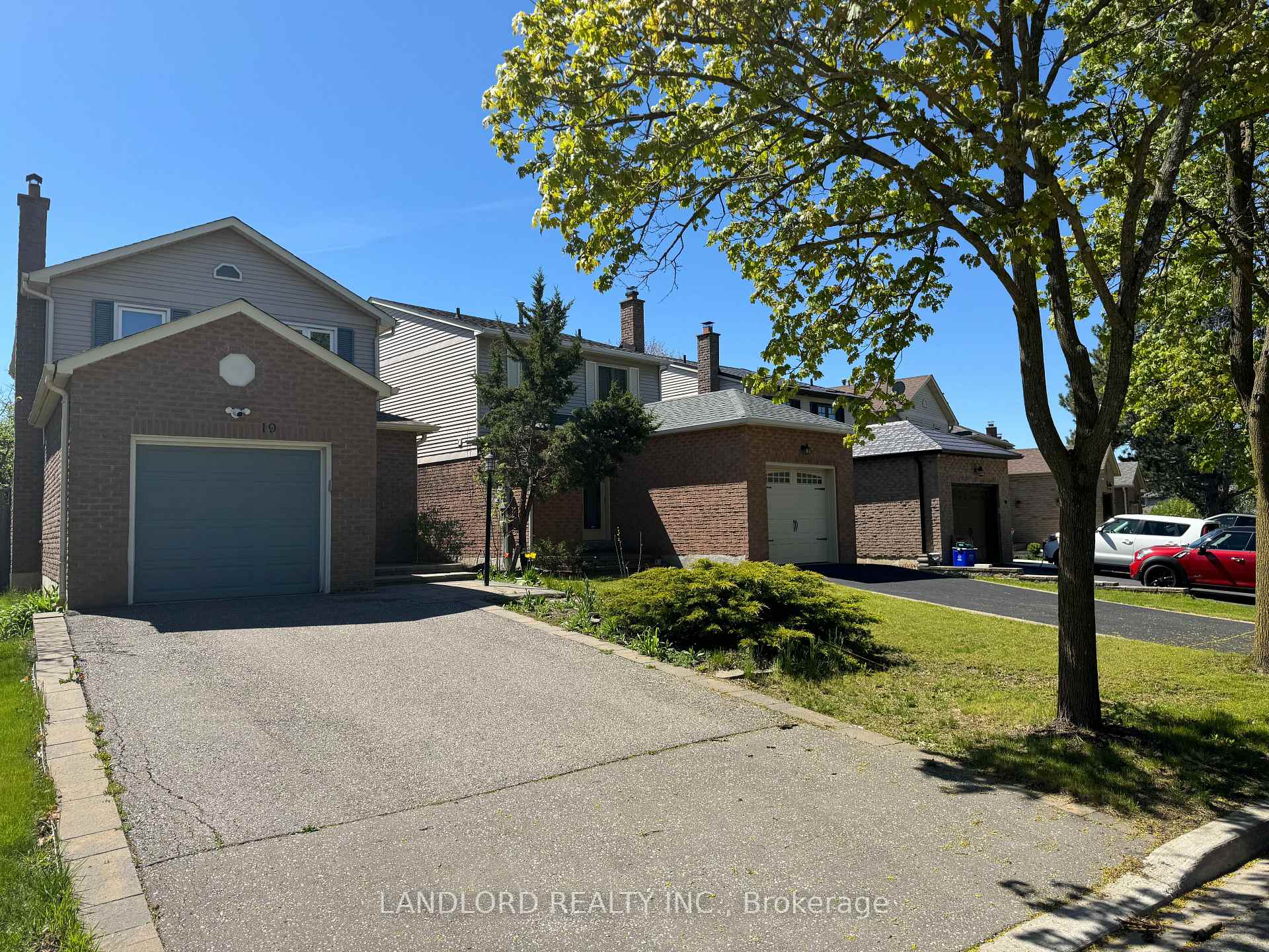 Photo 1 of 19 Vanessa Road, Markham, Markville — HOMEH