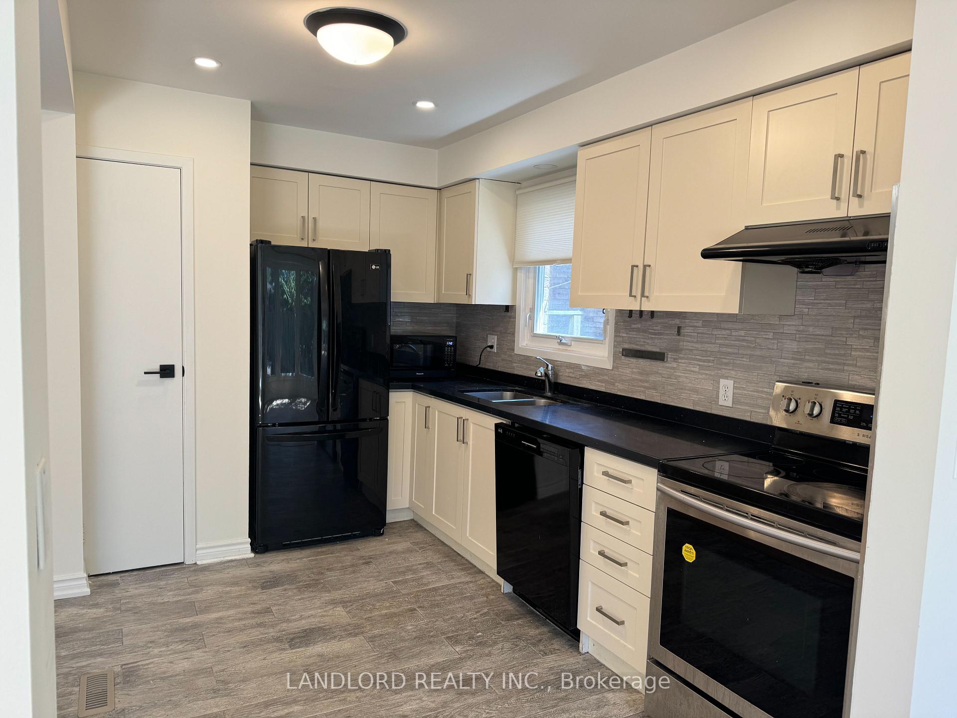 Photo 5 of 19 Vanessa Road, Markham, Markville — HOMEH