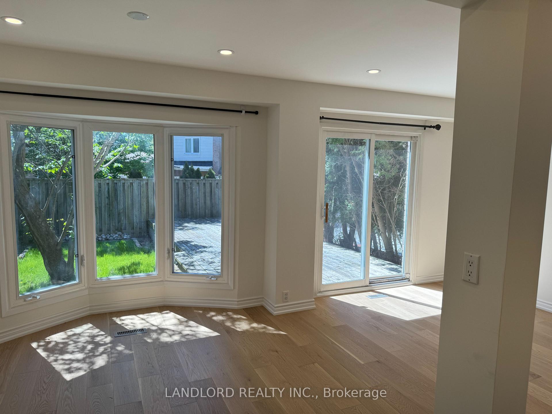 Photo 9 of 19 Vanessa Road, Markham, Markville — HOMEH