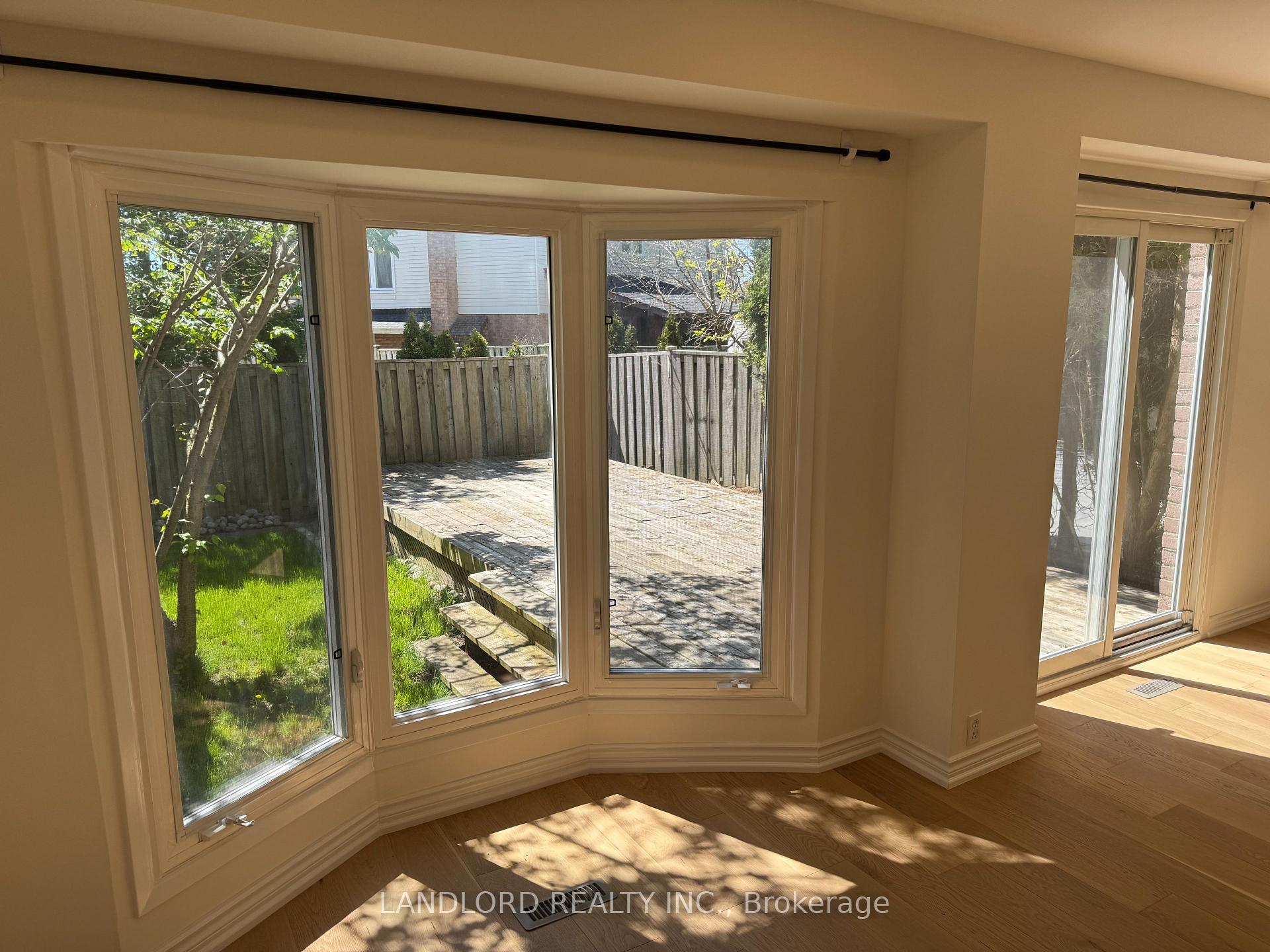 Photo 12 of 19 Vanessa Road, Markham, Markville — HOMEH