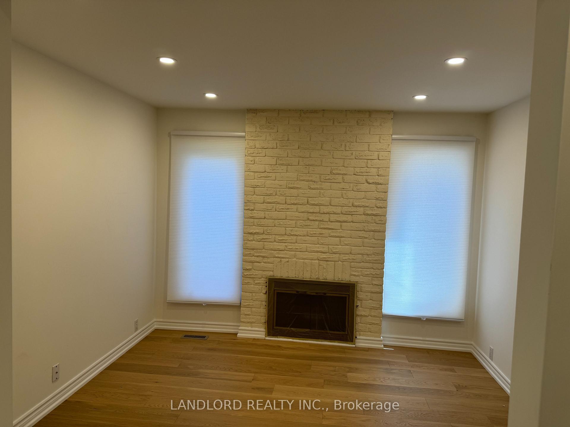 Photo 13 of 19 Vanessa Road, Markham, Markville — HOMEH