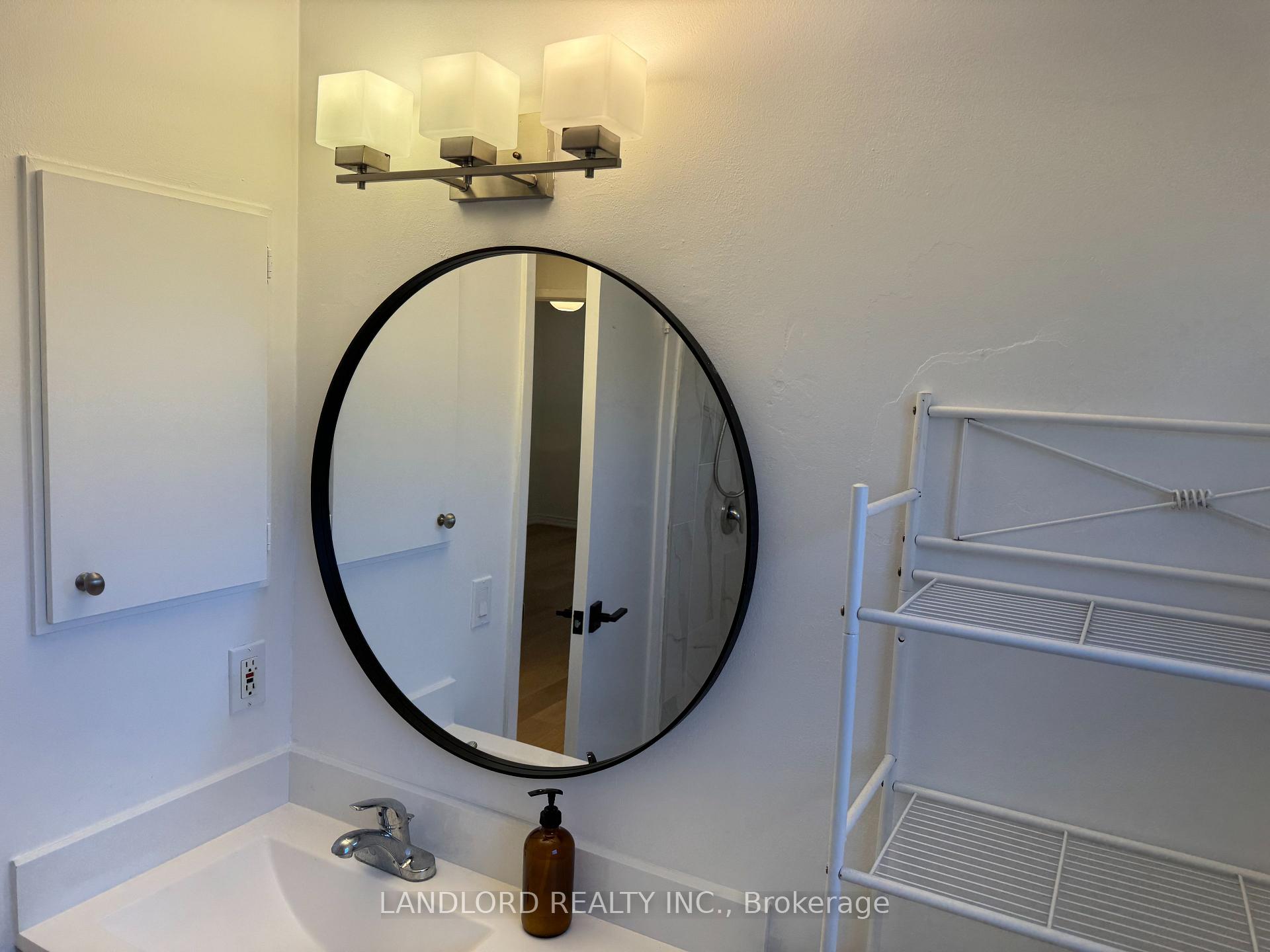 Photo 24 of 19 Vanessa Road, Markham, Markville — HOMEH