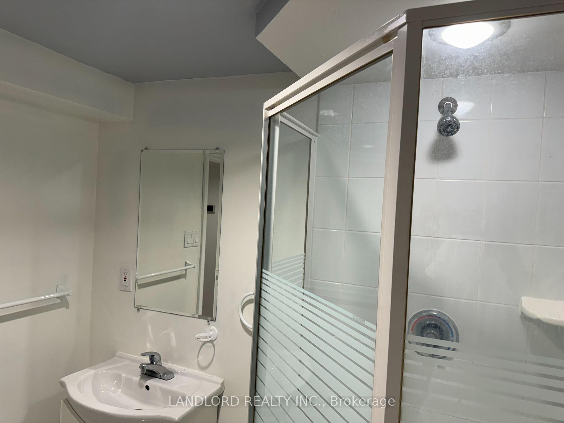 Photo 30 of 19 Vanessa Road, Markham, Markville — HOMEH