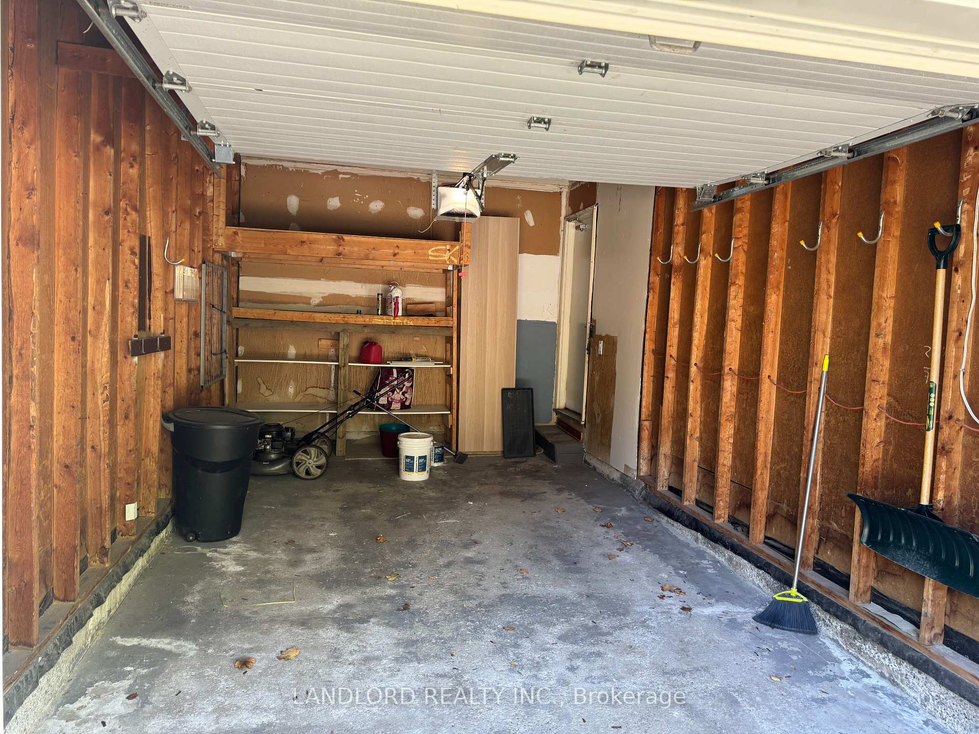 Photo 34 of 19 Vanessa Road, Markham, Markville — HOMEH