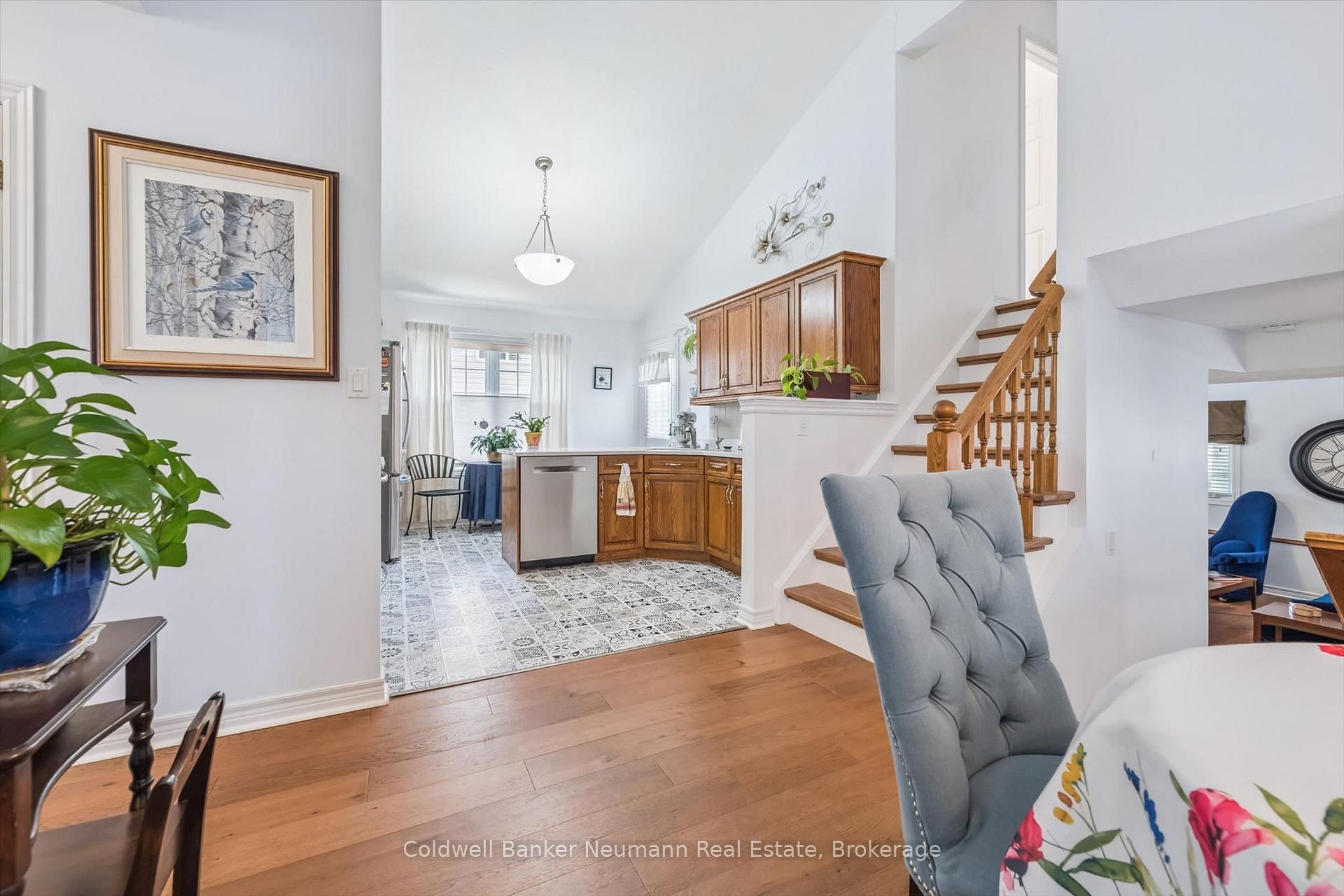 Photo 9 of 375 Gordon Street, Centre Wellington, Fergus — HOMEH