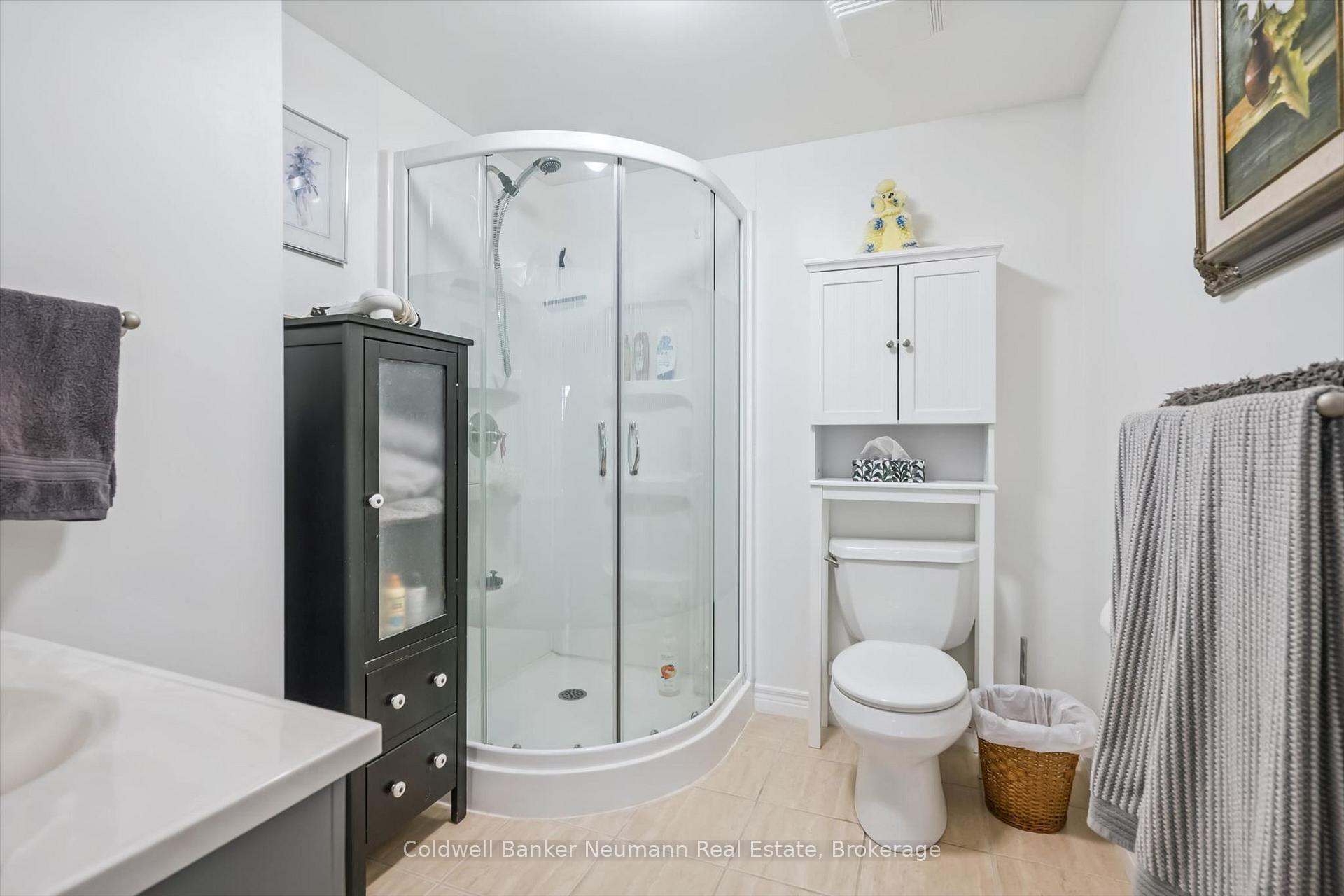 Photo 23 of 375 Gordon Street, Centre Wellington, Fergus — HOMEH